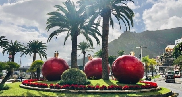 Christmas decorations and palm trees in La Palma, Spain