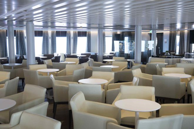 images.vessels.class.lounge.altText